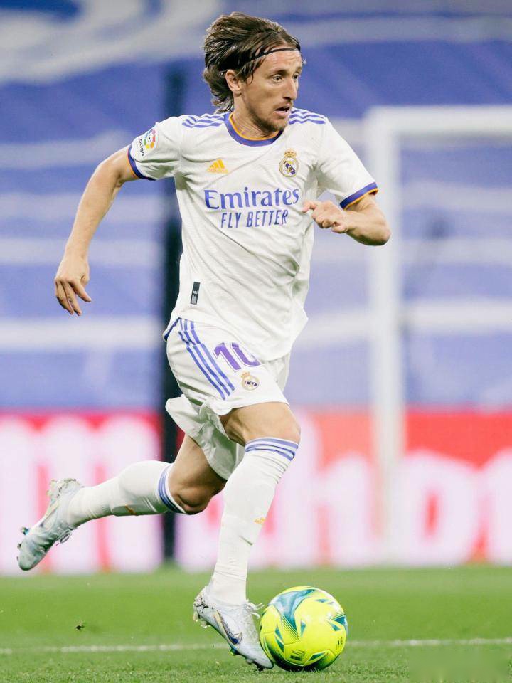 “苏超”冠军的排面，泰州市委书记和市长更衣室祝贺泰州夺冠